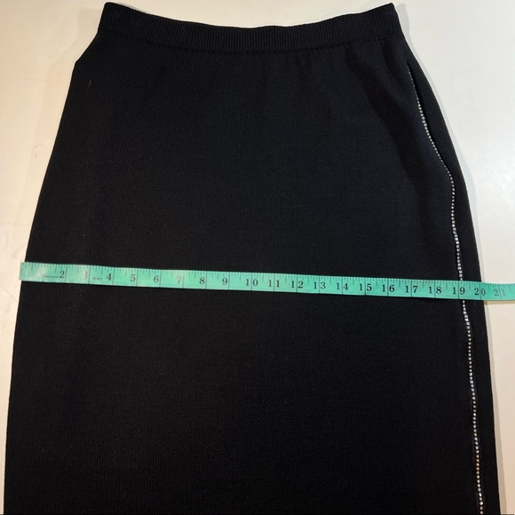 St. John Evening Rhinestone Zipper Stretch Skirt size 10 - Picture 9 of 12